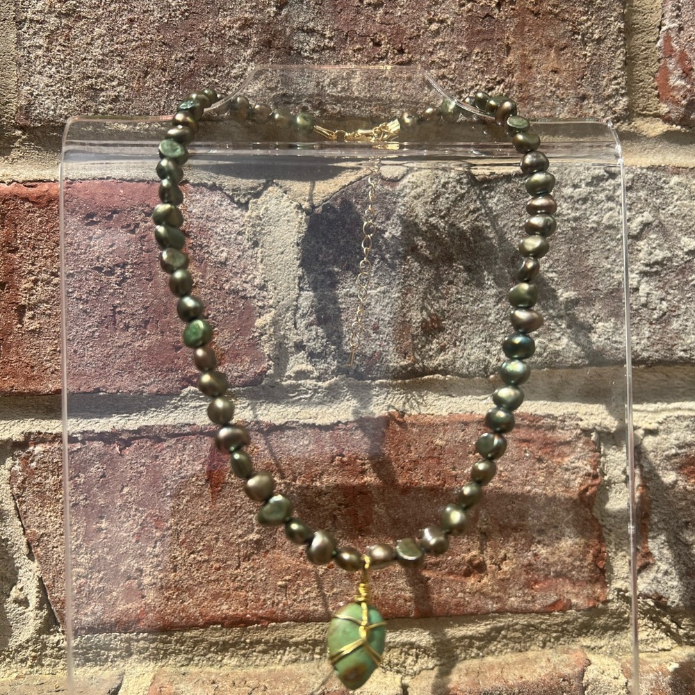 Green and Gold Beaded Necklace with Vibrant Pendant